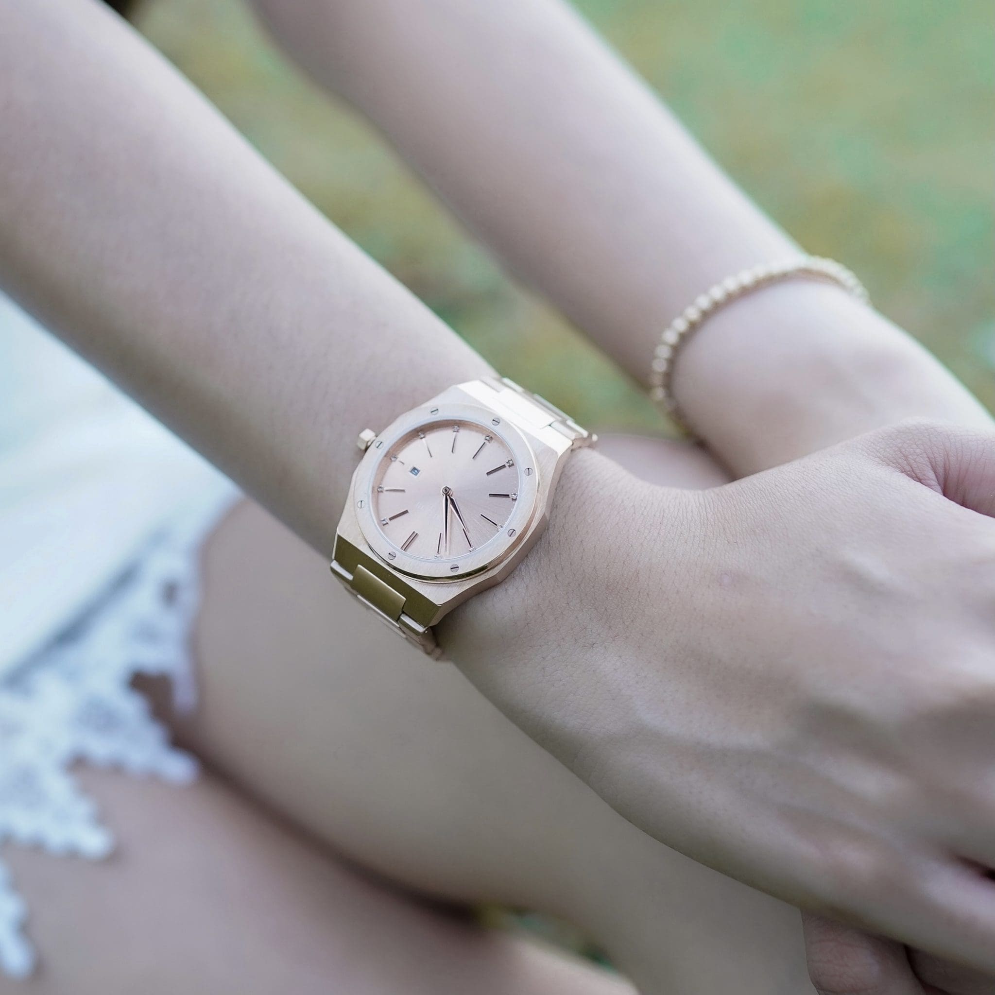 rose gold watch with date function for women
